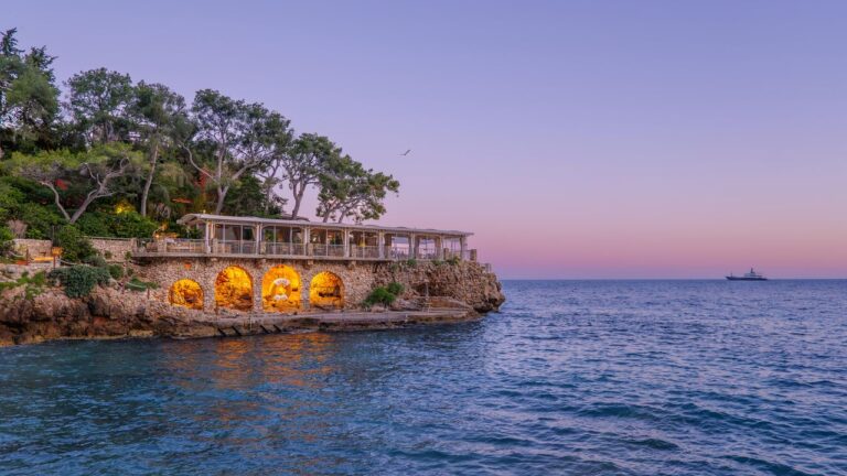 La Vigie Lounge & Restaurant: Monaco’s Idyllic Mediterranean Escape in 2026